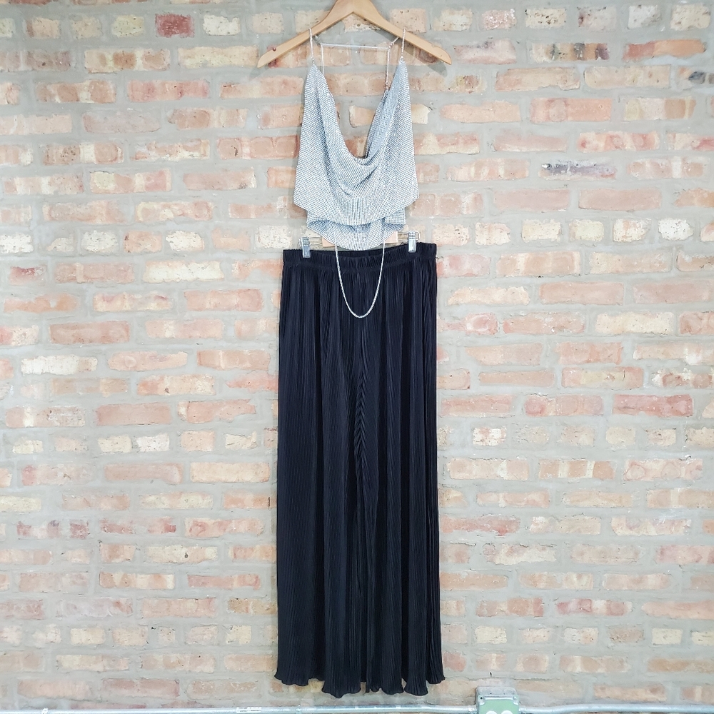 🚫SOLD🚫Black Satin Accordion Flowy Pants